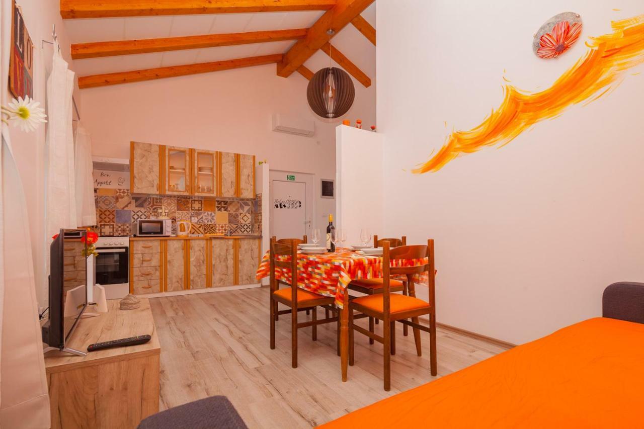 Apartament Miramare Pomer Zewnętrze zdjęcie