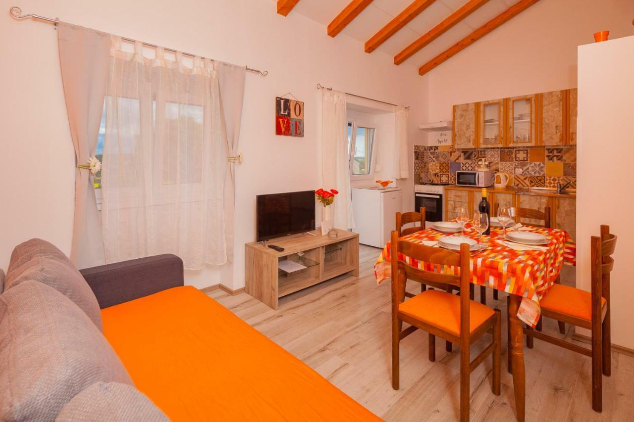 Apartament Miramare Pomer Zewnętrze zdjęcie