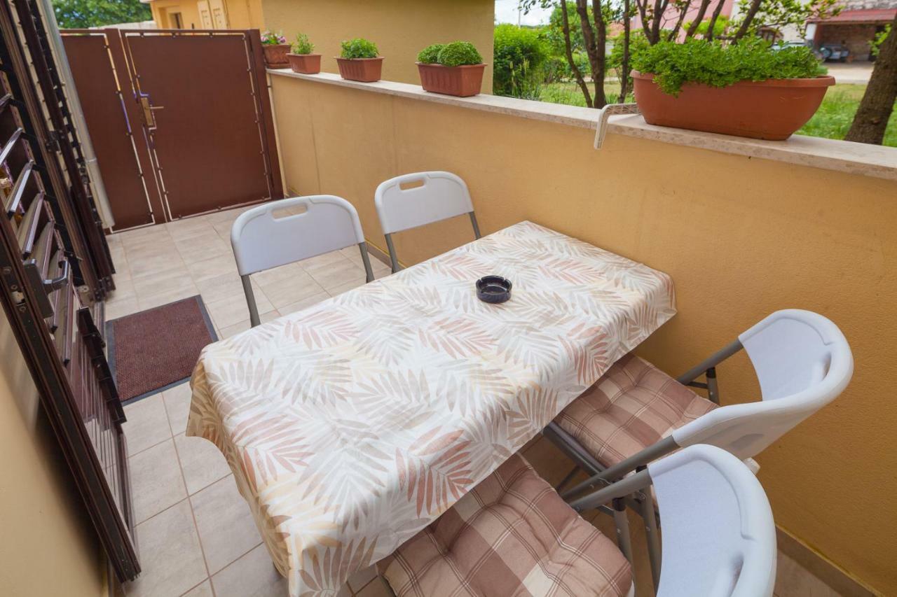 Apartament Miramare Pomer Zewnętrze zdjęcie