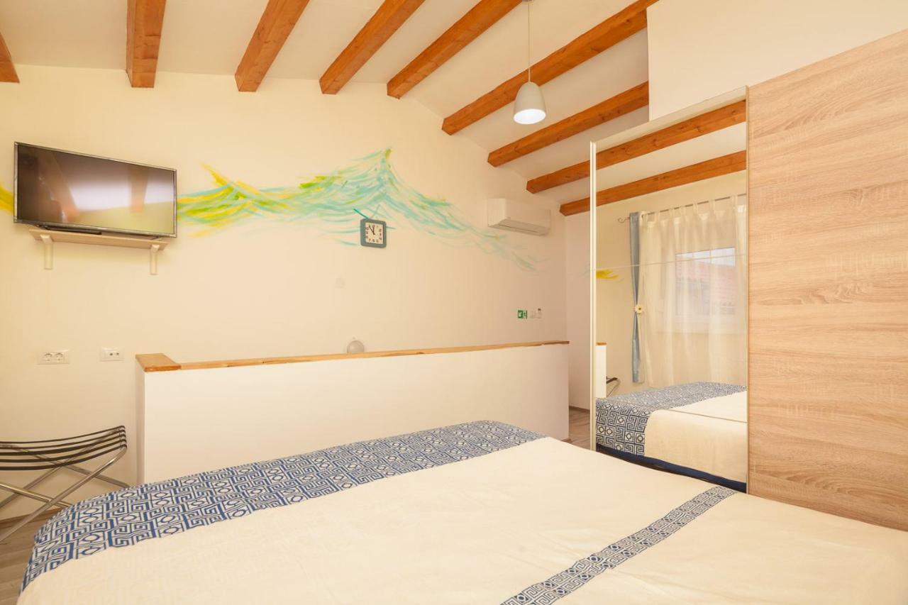Apartament Miramare Pomer Zewnętrze zdjęcie