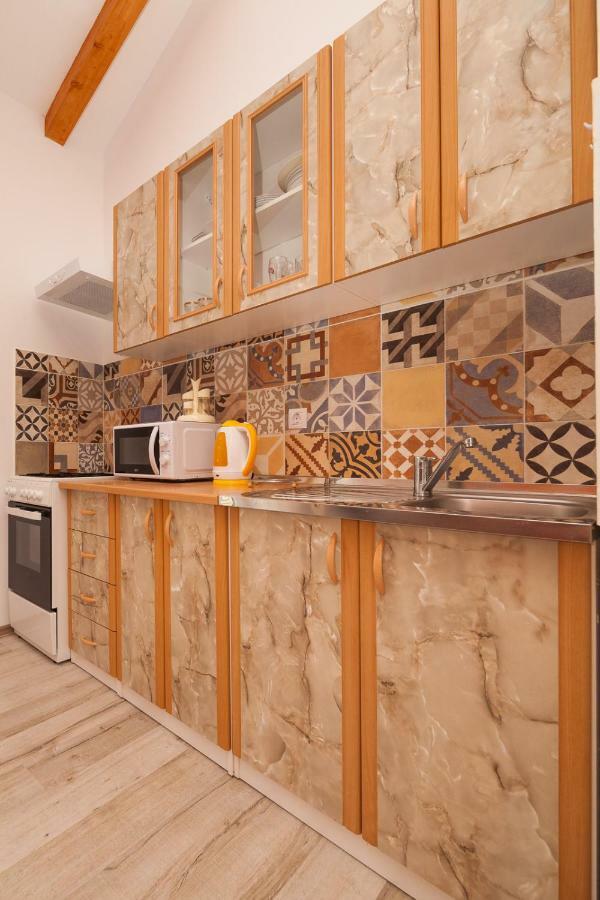 Apartament Miramare Pomer Zewnętrze zdjęcie